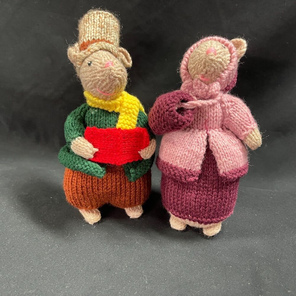 Mr and Mrs Mouse Caroling Christmas Decor No Tags 8” Each